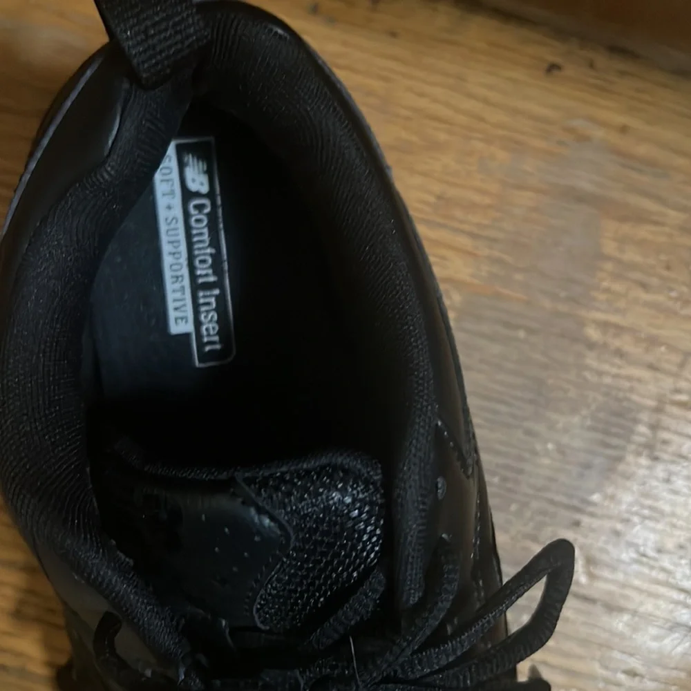 Barely worn work shoes New Balance - Picture 3 of 7